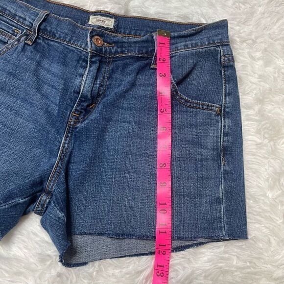 Vintage Levis 515 Bermuda Shorts Jeans Cut Off Raw Hem Womens Size 6 - Picture 7 of 10